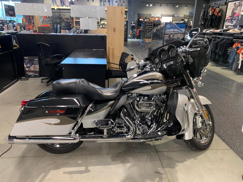 CVO Electra Glide Ultra Classic