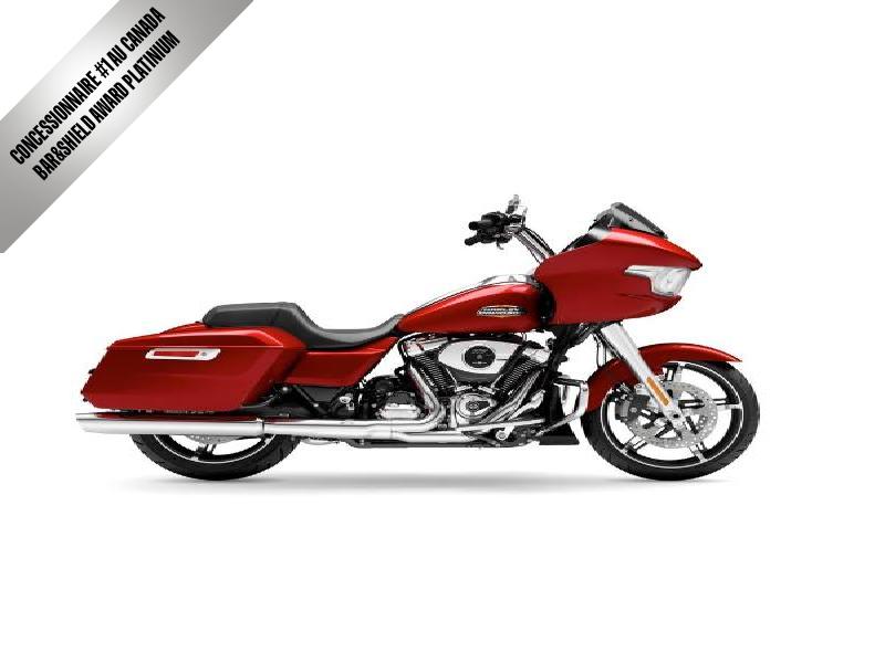 Moto Harley-Davidson Road Glide / fini chrome 2025