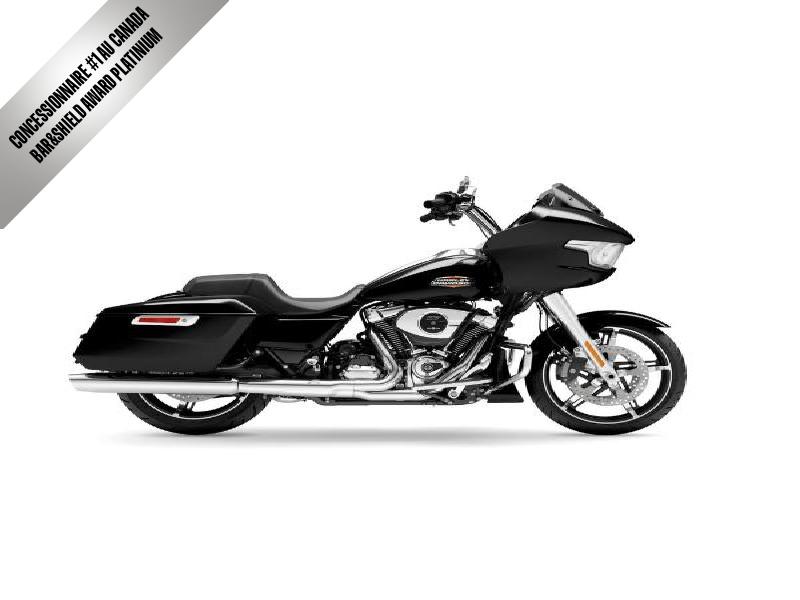 Moto Harley-Davidson Road Glide / fini chrome 2025