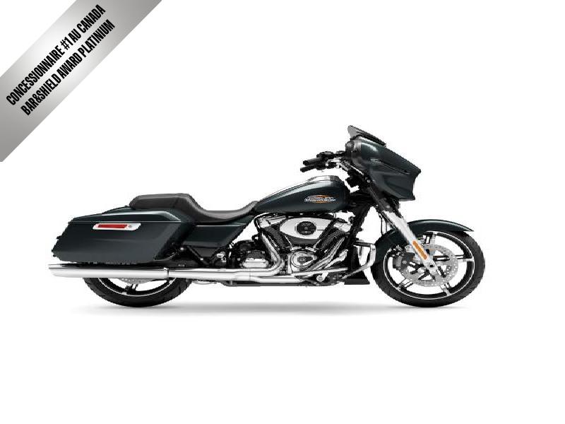 Moto Harley-Davidson Street Glide / fini chrome 2025