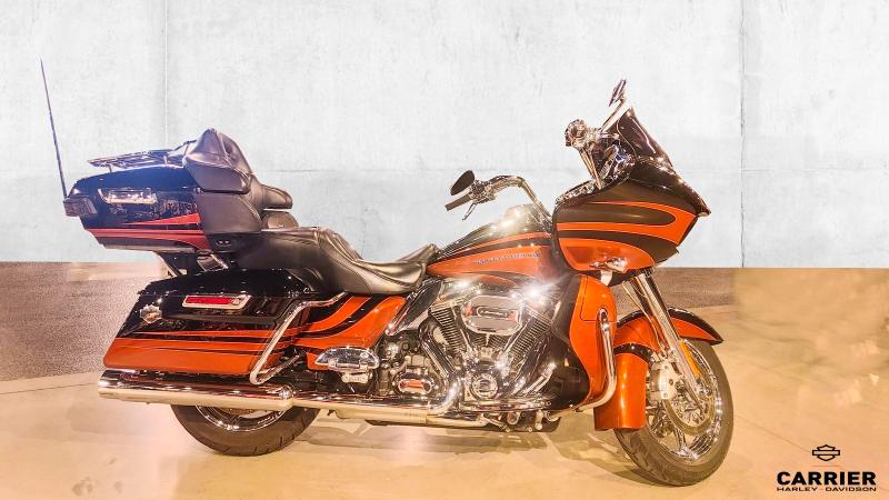 Moto Harley-Davidson CVO ROAD GLIDE UTLRA 2015