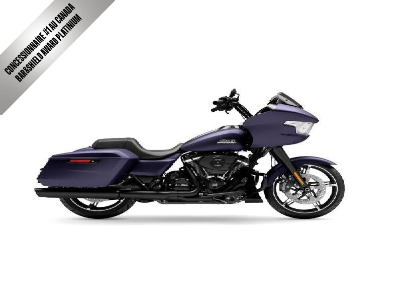 Moto Harley-Davidson Road Glide / fini noir 2025
