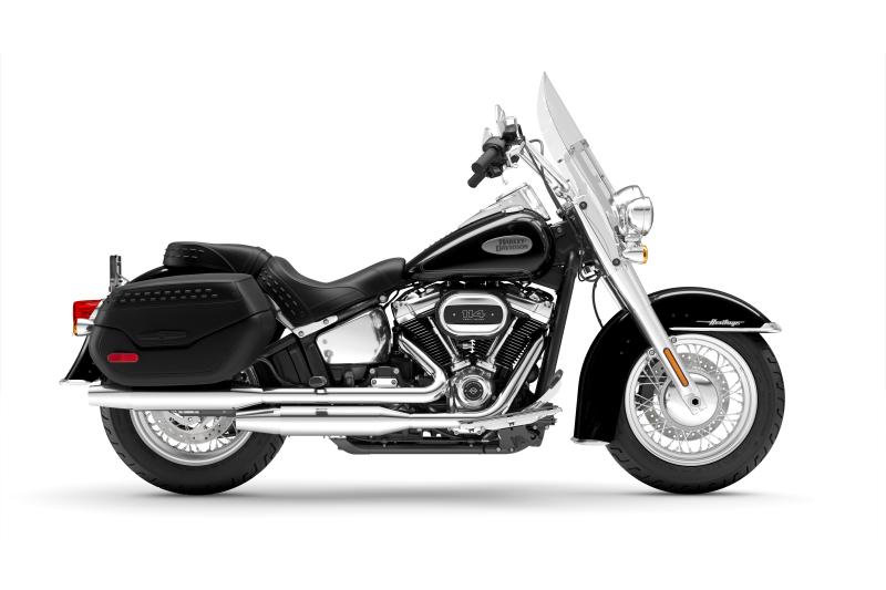 Moto Harley-Davidson Heritage Classic 114 / fini chrome 2024