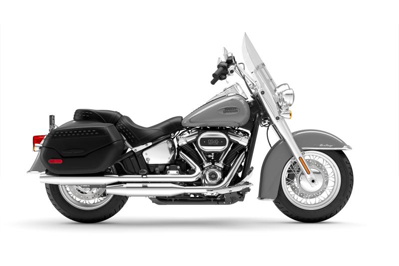 Moto Harley-Davidson Heritage Classic 114 / fini chrome 2024