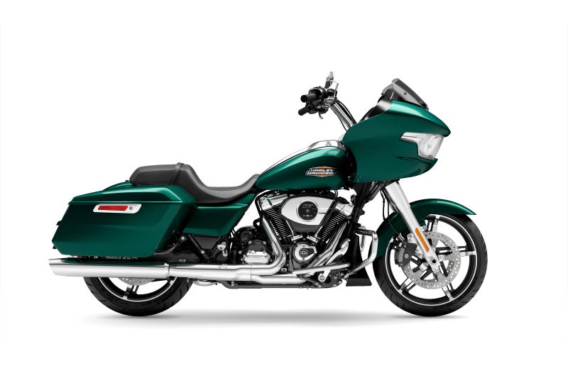Moto Harley-Davidson Road Glide / fini chrome 2024