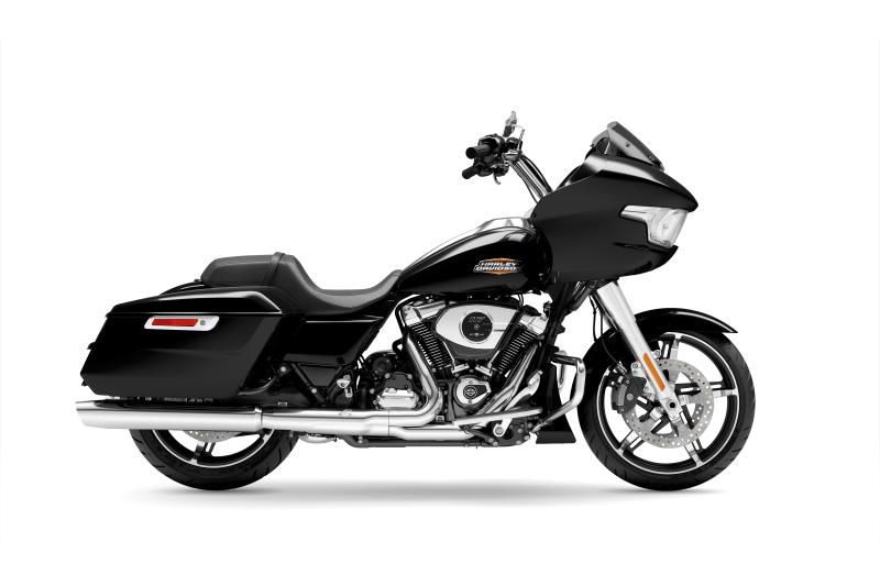 Moto Harley-Davidson Road Glide / fini chrome 2024