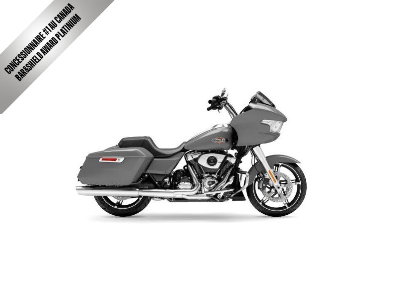 Moto Harley-Davidson Road Glide / fini chrome 2025