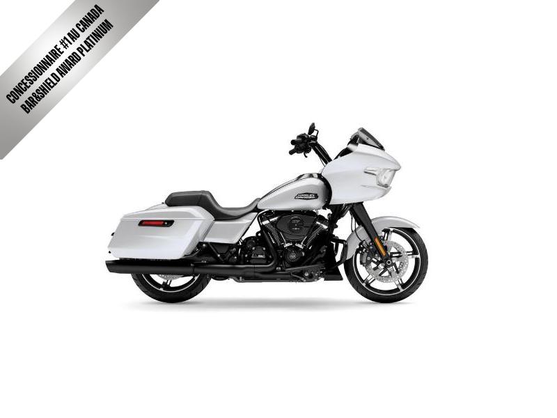 Moto Harley-Davidson Road Glide / fini noir 2025