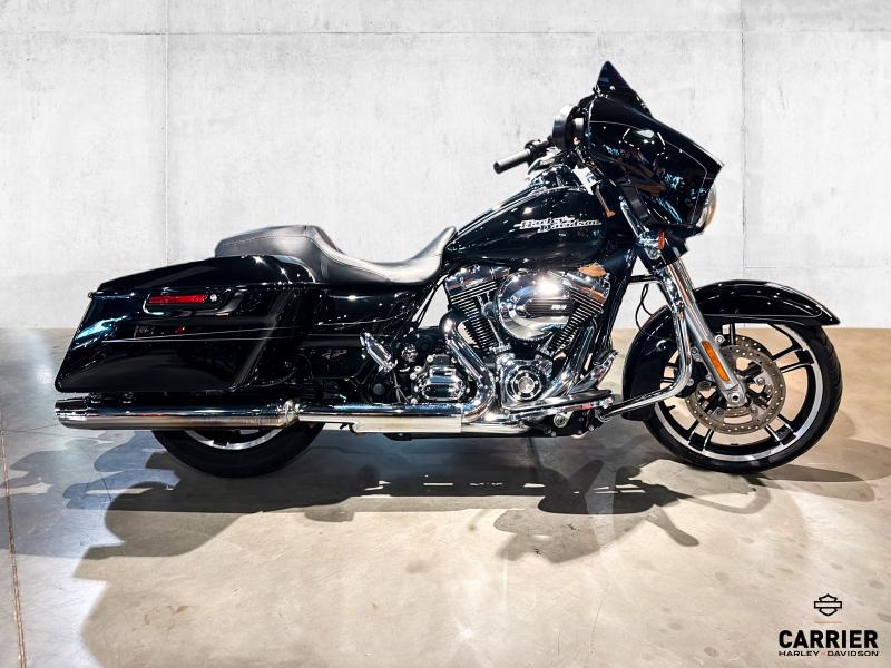 Moto Harley-Davidson STREET GLIDE SPECIAL 2015