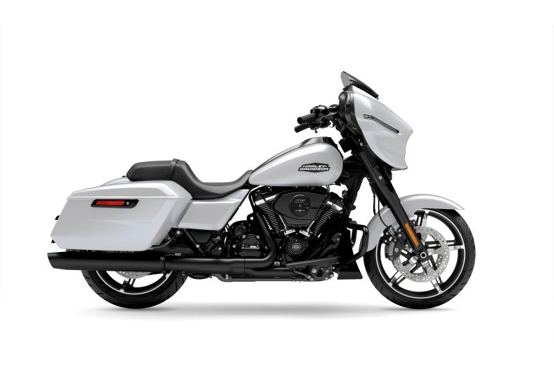 Moto Harley-Davidson Street Glide / fini noir 2024