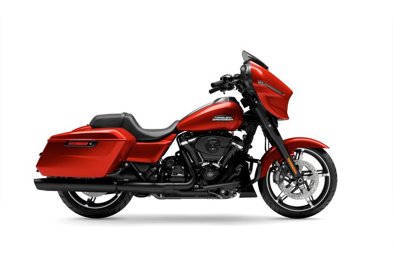 Moto Harley-Davidson Street Glide / fini noir 2024