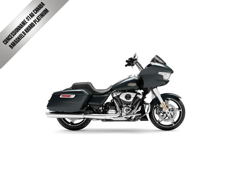 Moto Harley-Davidson Road Glide / fini chrome 2025