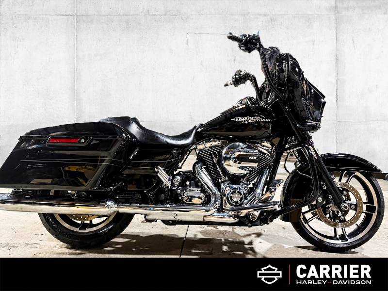 Moto Harley-Davidson STREET GLIDE SPECIAL 2015