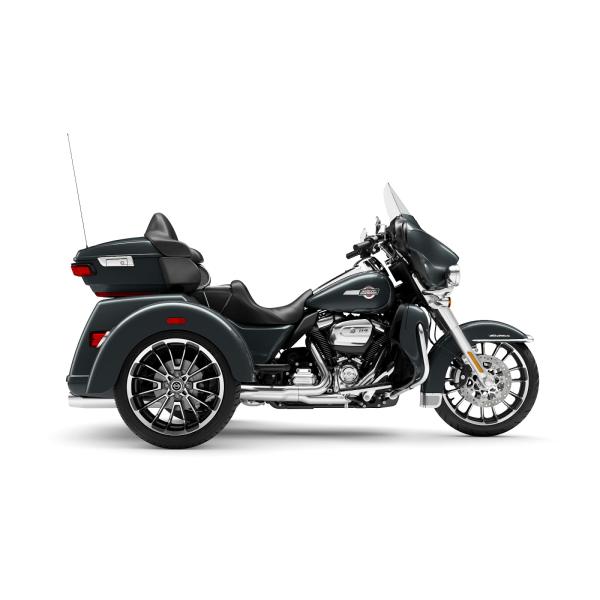 Moto Harley-Davidson Tri Glide Ultra / fini chrome 2025