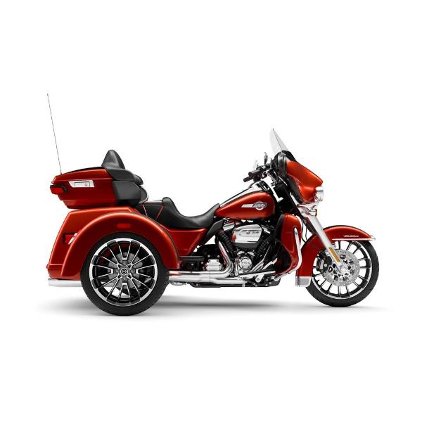 Moto Harley-Davidson Tri Glide Ultra / fini chrome 2025