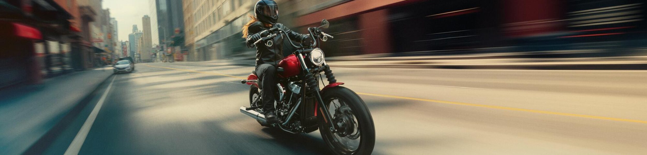 250902-26_fxbb_streetbob_ridingjc 2.tif[7933_-1xoxarxbg(white)]